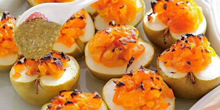 печеные яблоки с тыквой