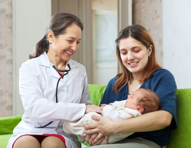 осмотр педиатра