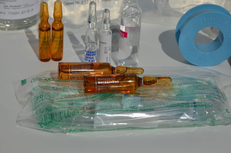 Что надо давать алкаголикам для вывода из запоя