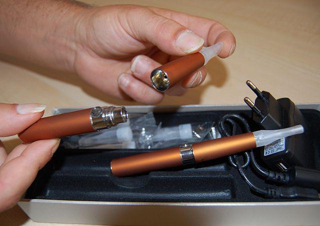 Uhod za elektronnoy sigaretoy