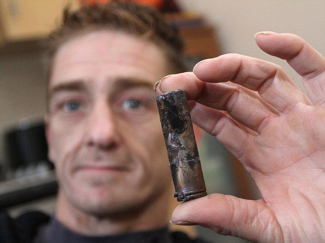 Ustroystvo dlya podzaryadki