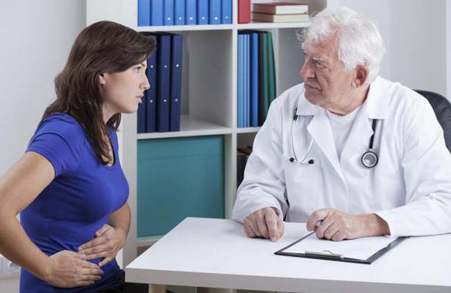 осмотр врача при панкреатите