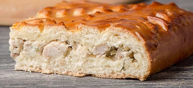 дрожжевой пирог с курицей