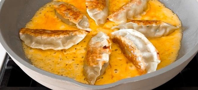 как пожарить пельмени с сыром как пожарить пельмени с сыром
