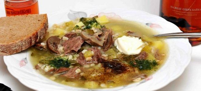 быстрый и вкусный рассольник с перловкой быстрый и вкусный рассольник с перловкой