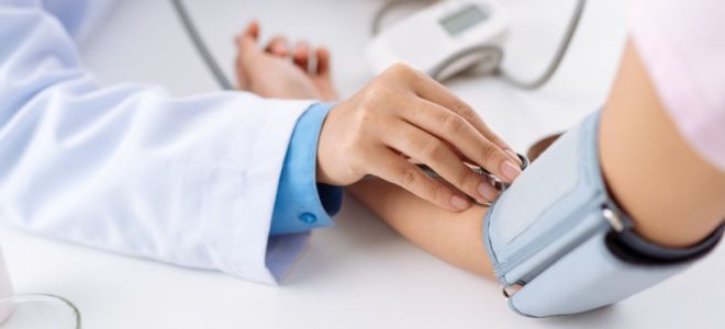 Повышенное нижнее давление при нормальном верхнем Повышенное нижнее давление при нормальном верхнем