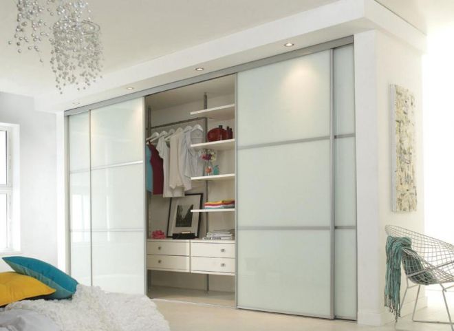 Варианты встроенных шкафов купе Варианты встроенных шкафов купе