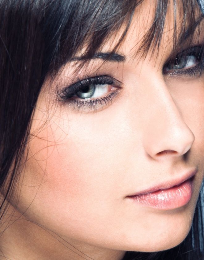 Макияж для сероглазых брюнеток раз Макияж для сероглазых брюнеток раз