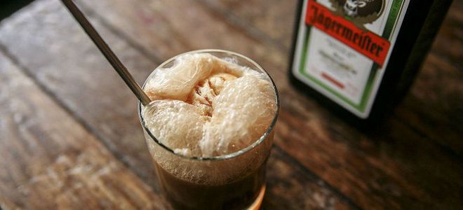 молочный коктейль с егермейстером молочный коктейль с егермейстером