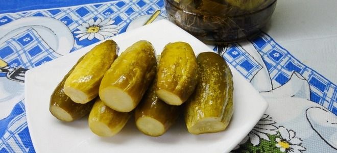 соленые огурцы с хреном на зиму соленые огурцы с хреном на зиму