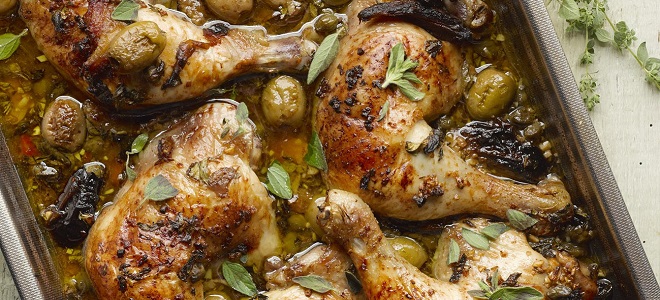 Курица с черносливом