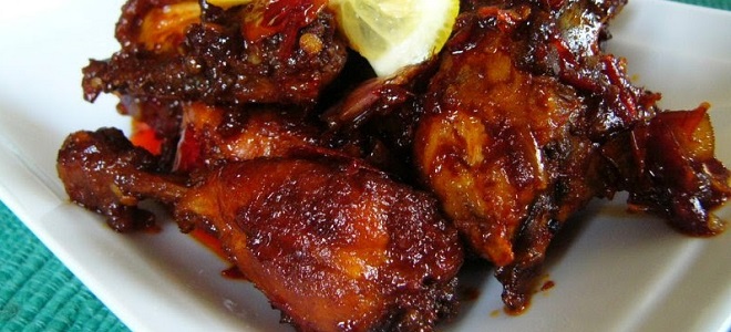 Курица с черносливом