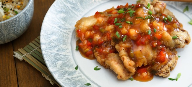 Курица в кляре в кисло-сладком соусе