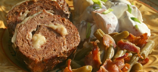 Мясной рулет